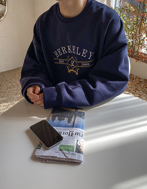 Asclo Fit BERKELEY Embroidered Sweatshirt (4 colors) - 애즈클로